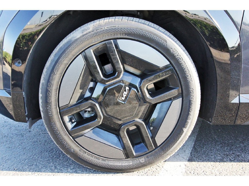 Used 2024 Kia EV9 GT-Line AWD/4WD image 38