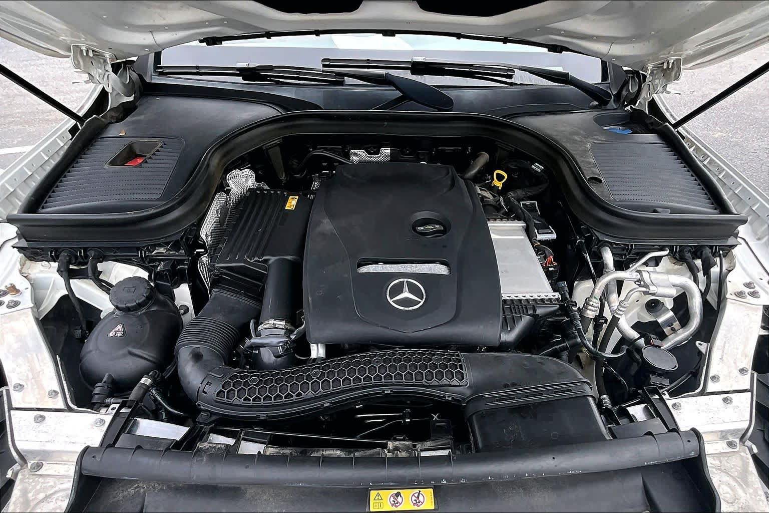 Used 2019 Mercedes-Benz GLC 300 4MATIC image 32