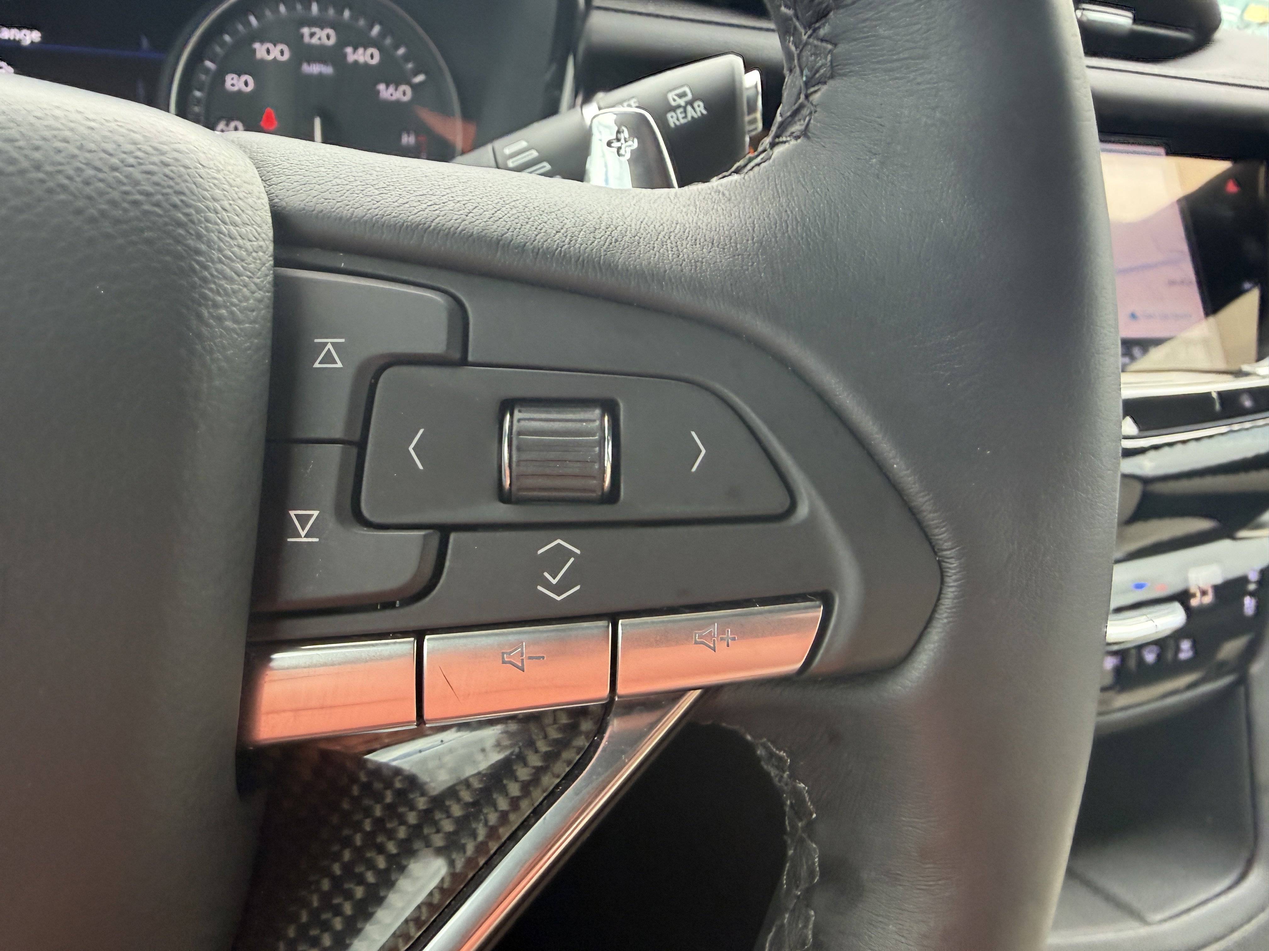 Certified 2025 Cadillac XT6 Sport w/ Technology Package image 30