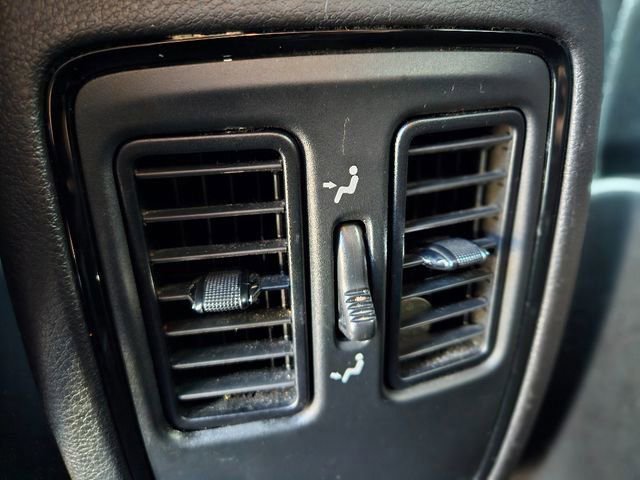 Used 2021 Dodge Durango SXT image 29