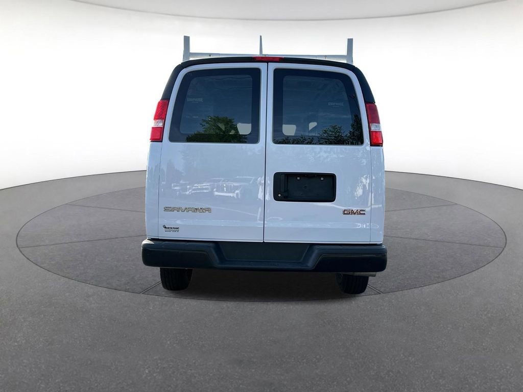Used 2024 GMC Savana 2500 w/ Driver Convenience Package image 4