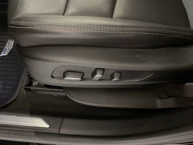 Used 2025 Cadillac XT5 Premium Luxury w/ LPO, Floor Liner Package FWD image 25
