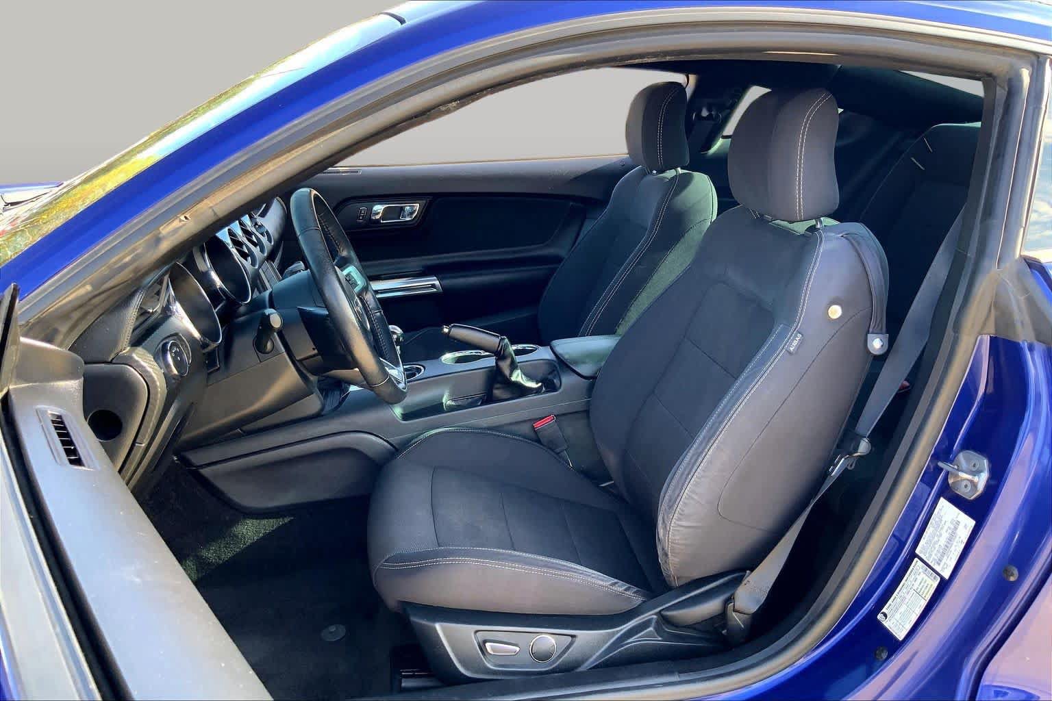 Used 2016 Ford Mustang Coupe w/ Equipment Group 051A RWD image 8