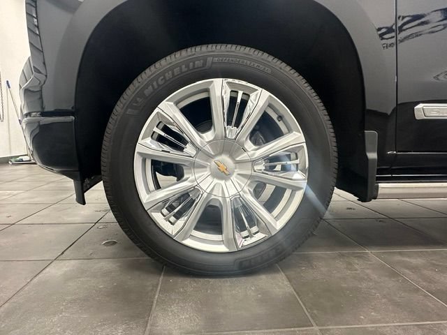 Used 2024 Chevrolet Silverado 1500 High Country w/ Technology Package AWD/4WD image 29