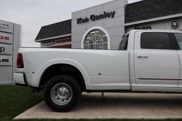 Used 2025 RAM 3500 Limited w/ Max Tow Package image 43