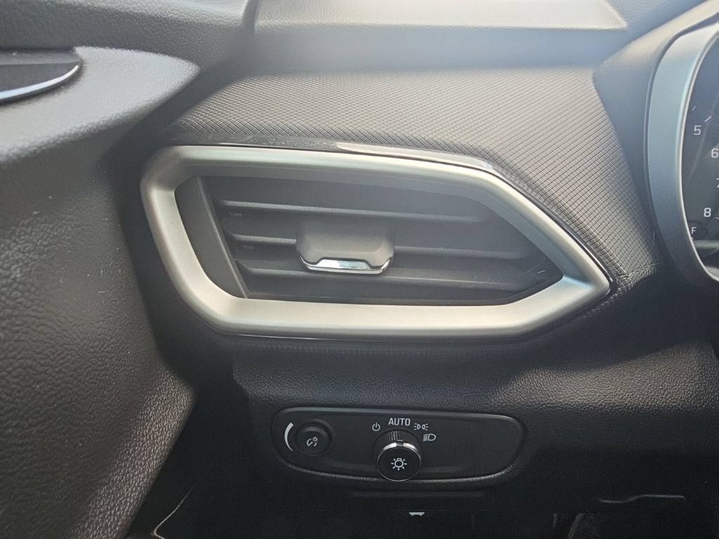 Used 2023 Chevrolet TrailBlazer LS FWD image 33