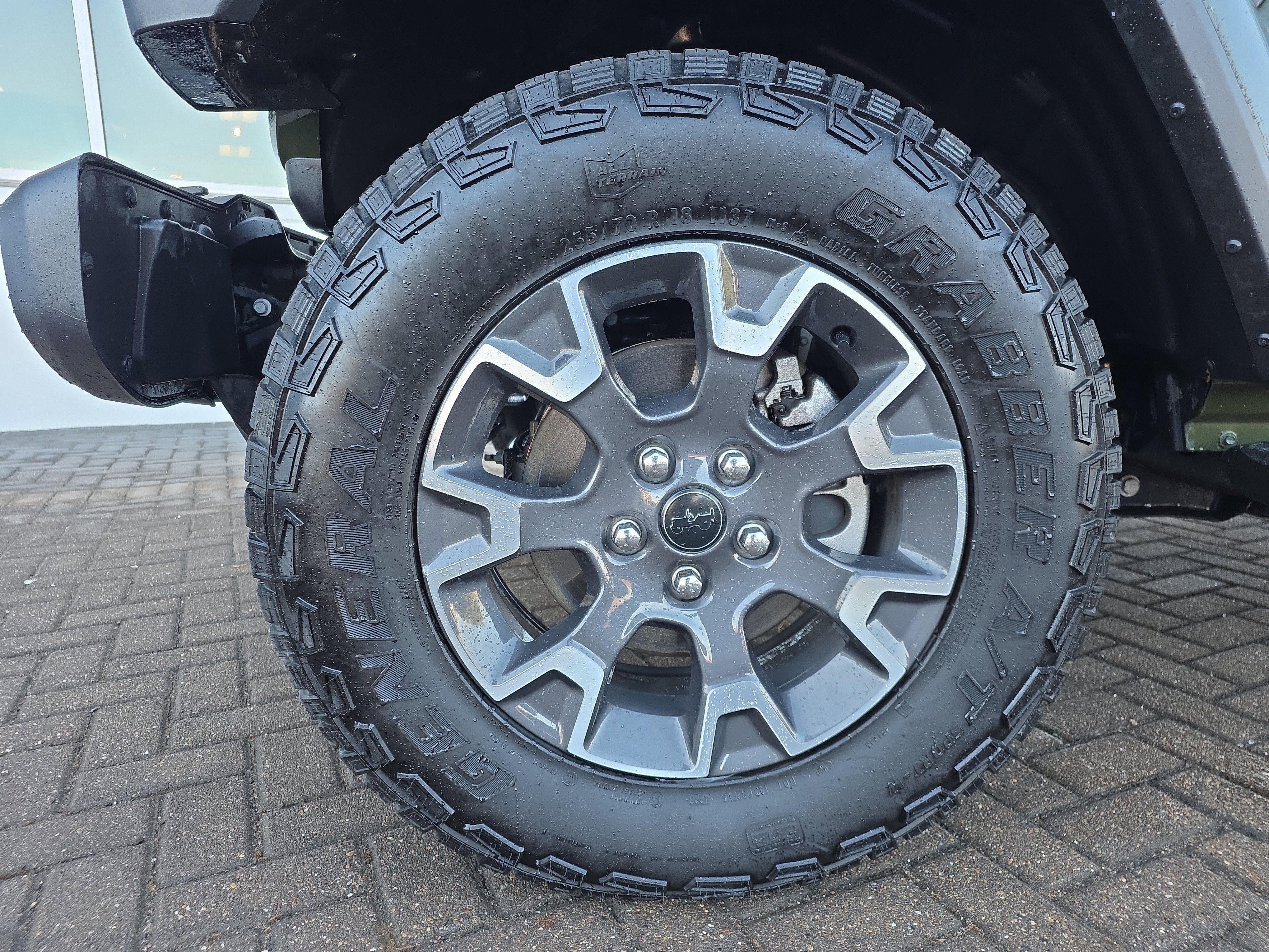 Used 2024 Jeep Wrangler Sahara w/ Technology Group image 11