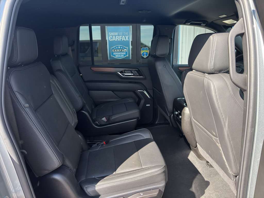 Used 2025 GMC Yukon XL Denali AWD/4WD image 12