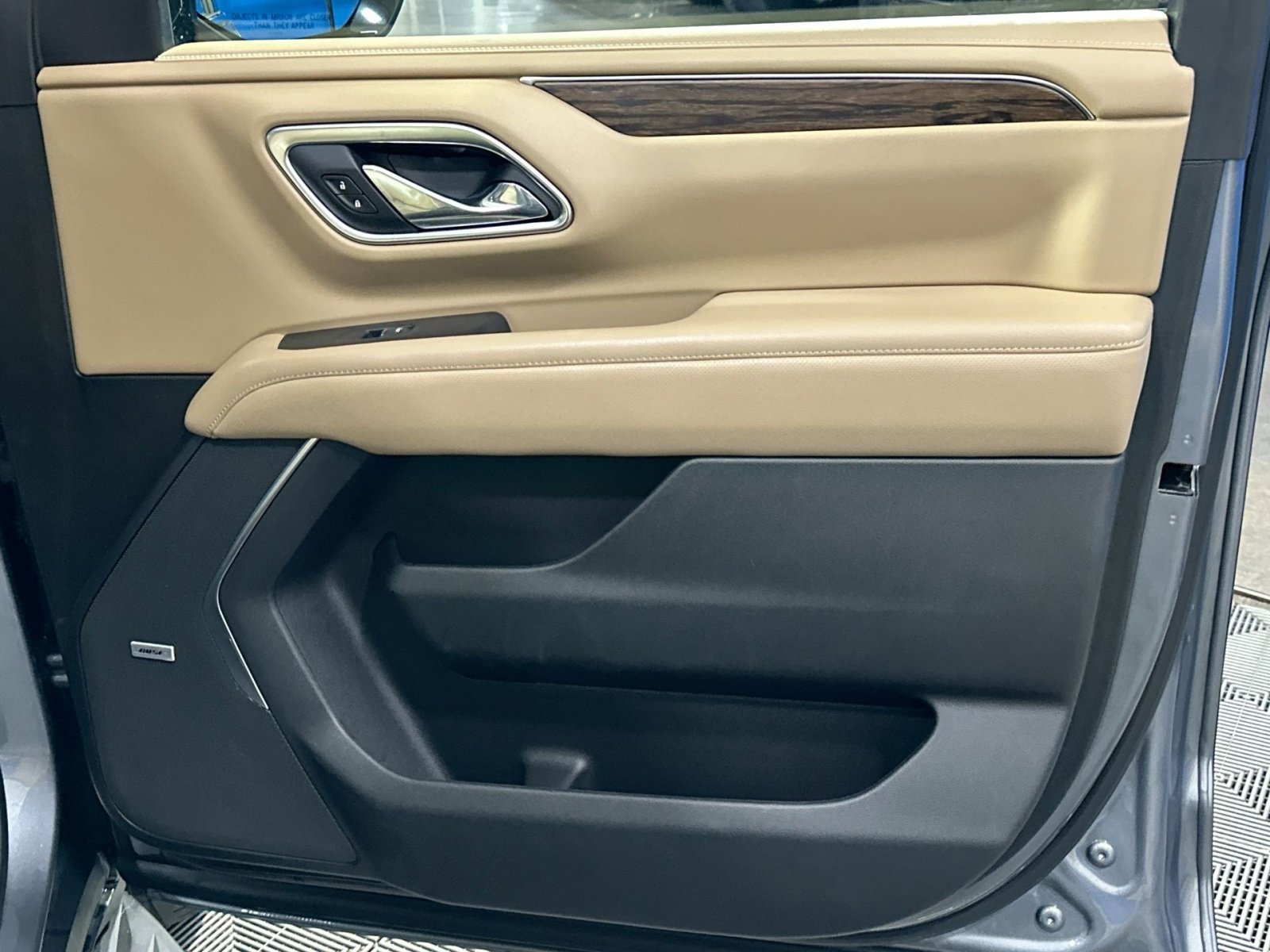 Used 2021 Chevrolet Tahoe Premier w/ Premium Package image 37