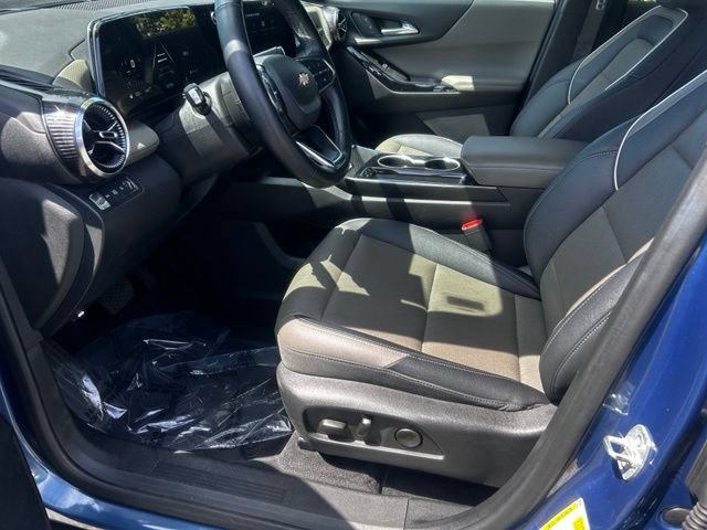 Used 2025 Chevrolet Equinox LT w/ Convenience Package II AWD/4WD image 9