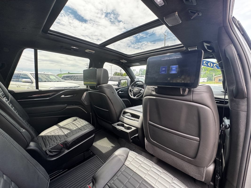 Used 2024 Cadillac Escalade V w/ LPO, ONYX Package AWD/4WD image 38