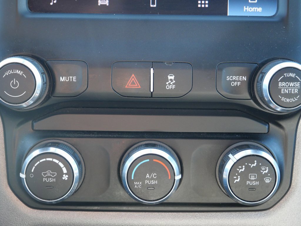 Used 2024 RAM 3500 Tradesman w/ Chrome Appearance Group image 21