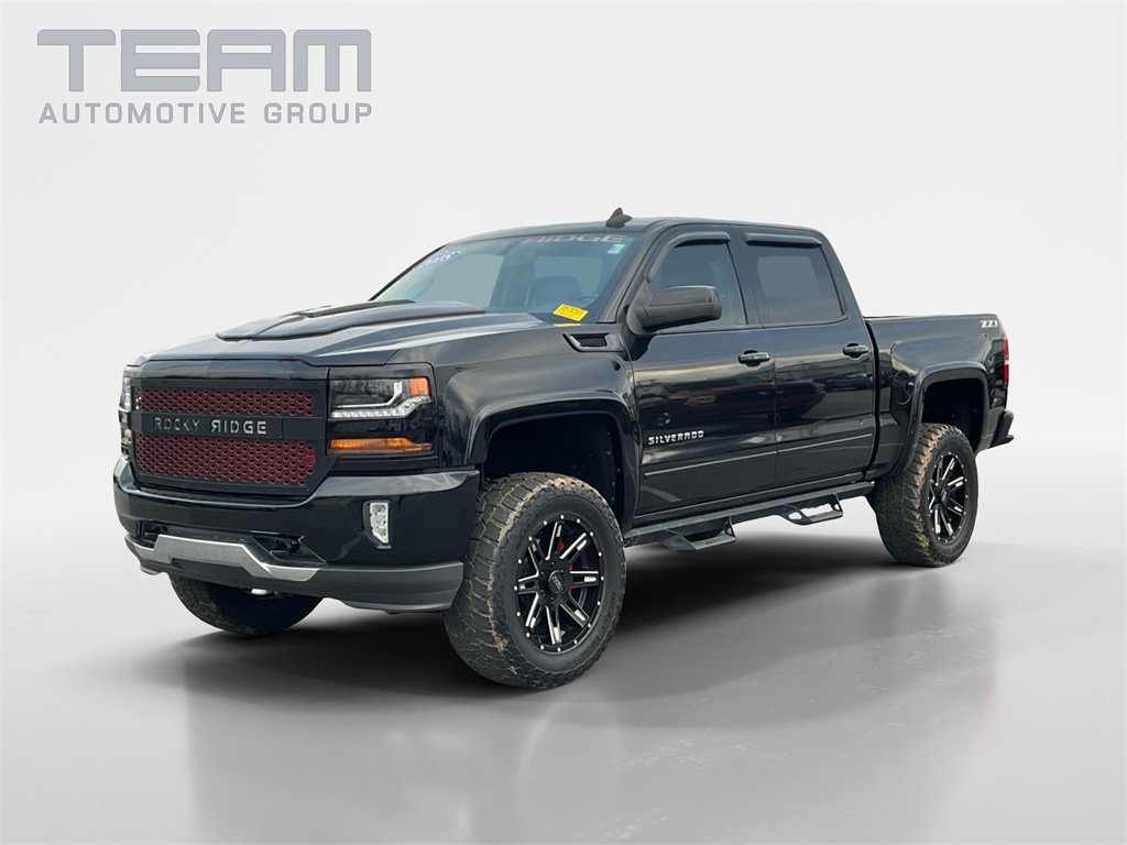 Used 2018 Chevrolet Silverado 1500 LT w/ All Star Edition image 3