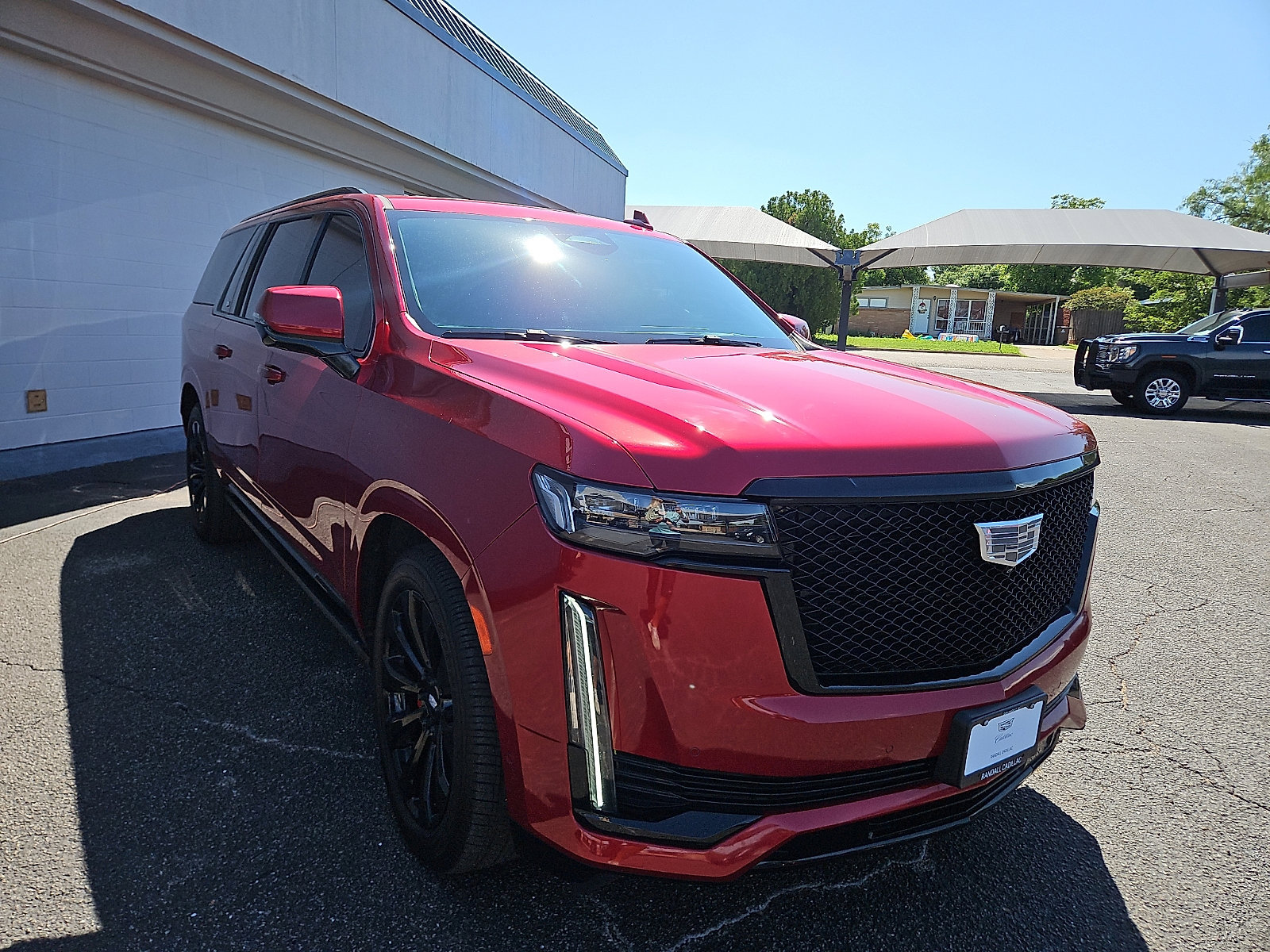 Used 2022 Cadillac Escalade ESV Sport Platinum AWD/4WD image 5