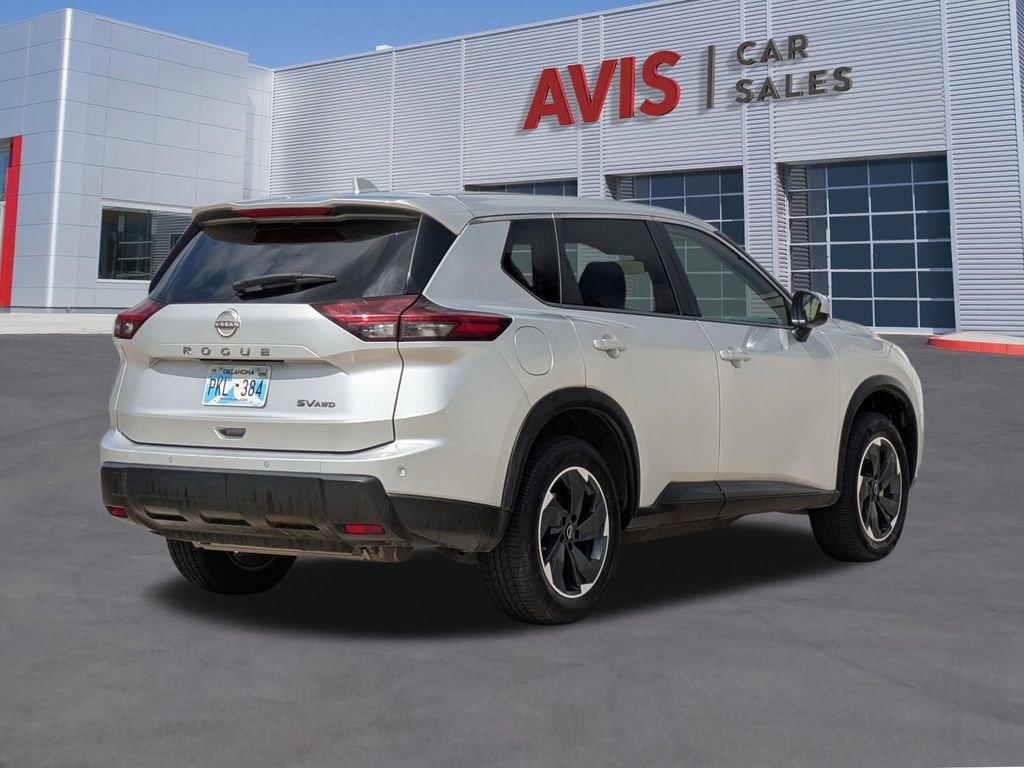 Used 2024 Nissan Rogue SV image 6