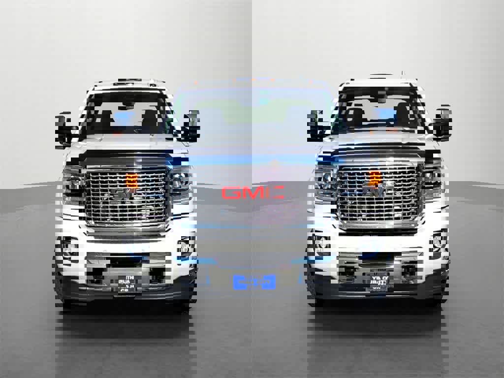 Used 2016 GMC Sierra 3500 Denali w/ Duramax Plus Package image 2