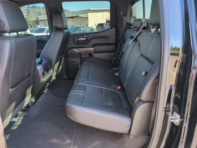 Used 2019 Chevrolet Silverado 1500 High Country w/ Technology Package AWD/4WD image 15