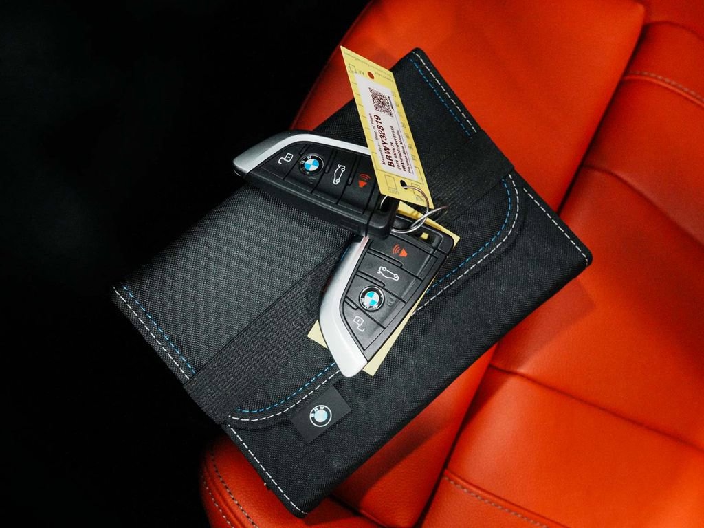 Used 2024 BMW Z4 M40i w/ Premium Package image 28