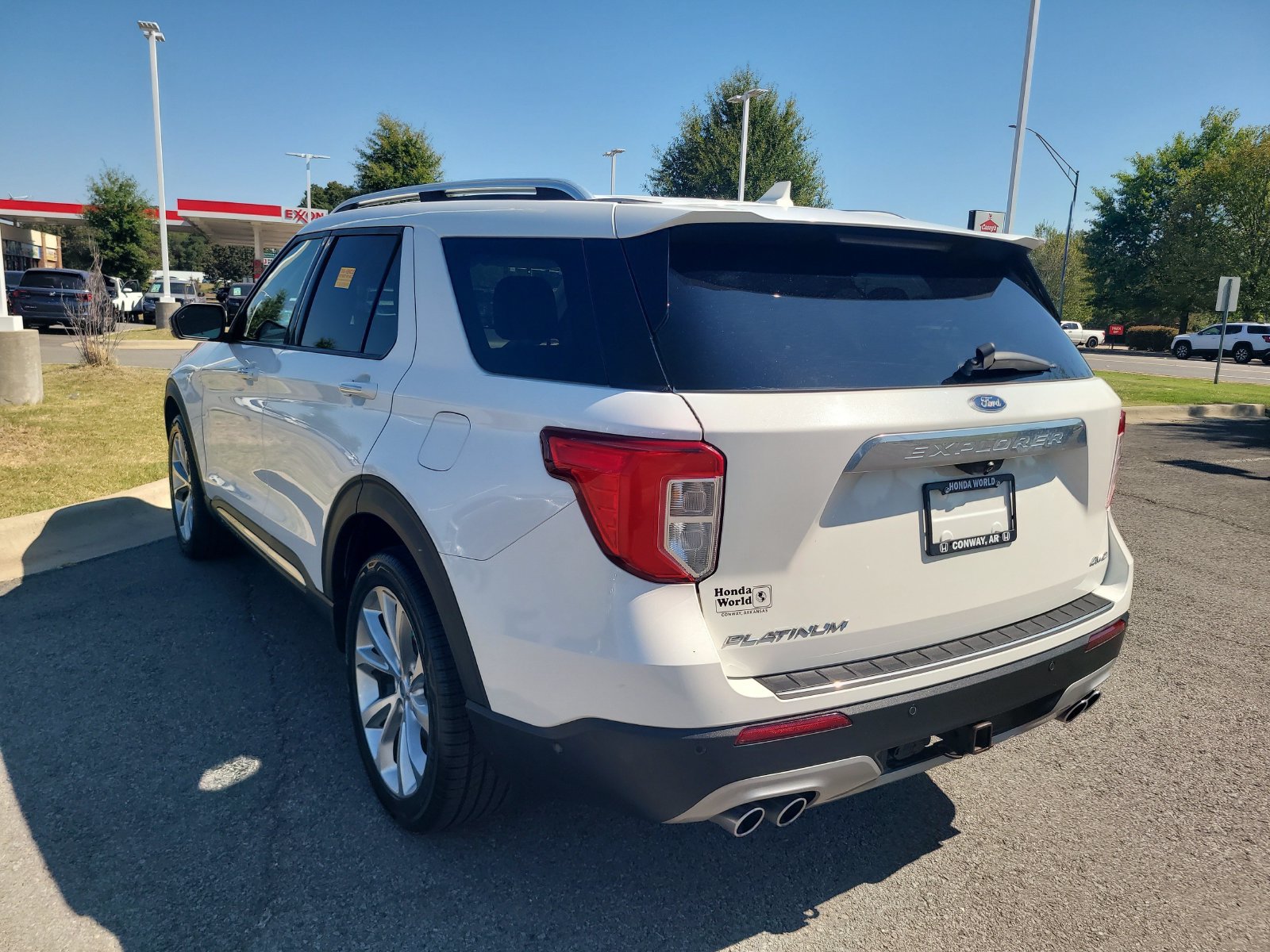 Used 2021 Ford Explorer Platinum w/ Equipment Group 601A AWD/4WD image 5