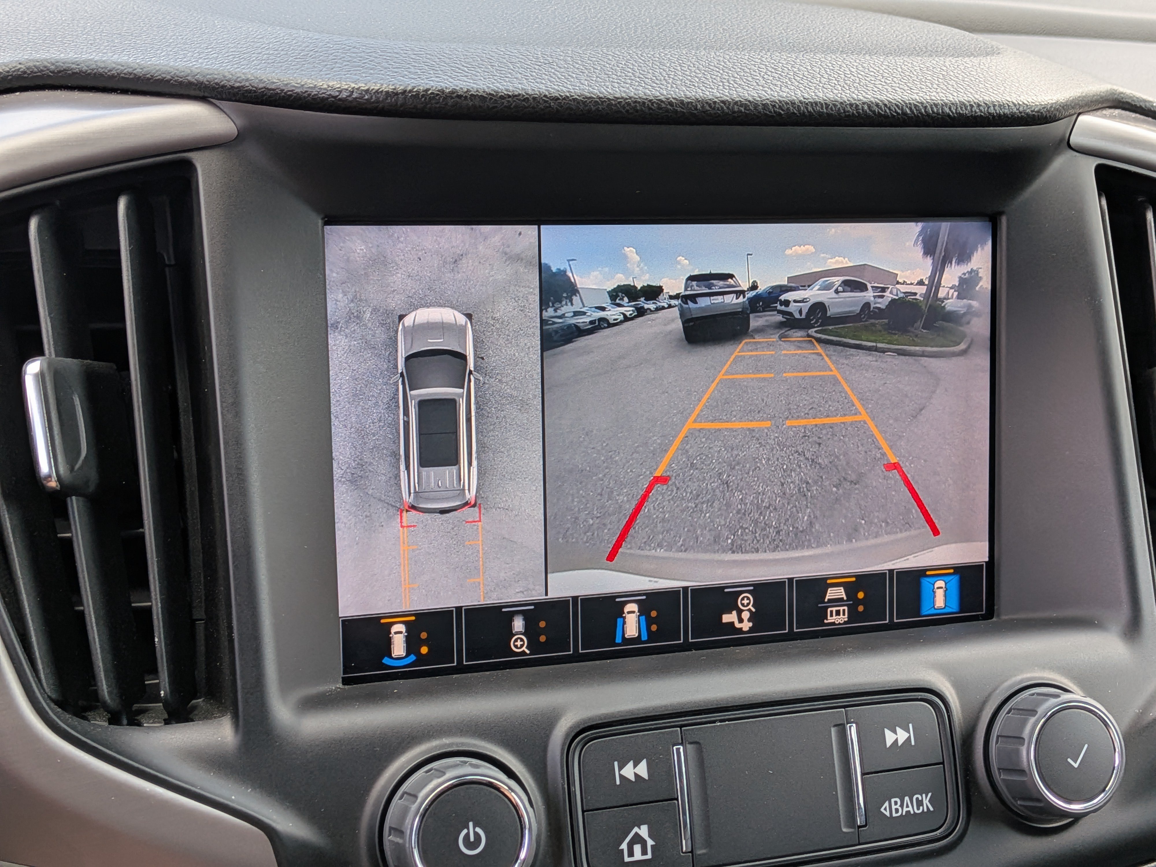 Used 2022 GMC Terrain AT4 w/ Infotainment Package II AWD/4WD image 34