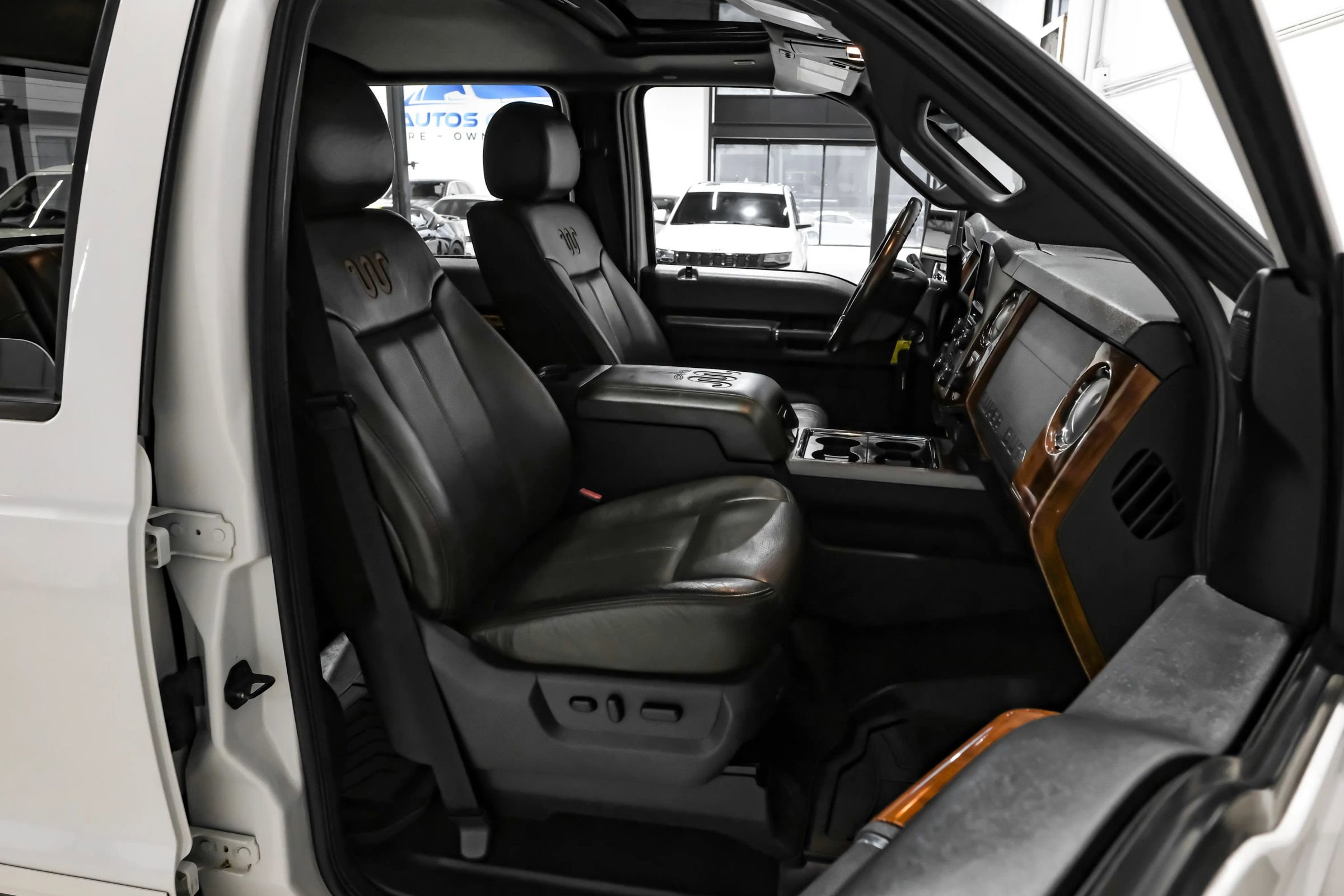 Used 2016 Ford F350 King Ranch w/ Snow Plow Prep Package image 34