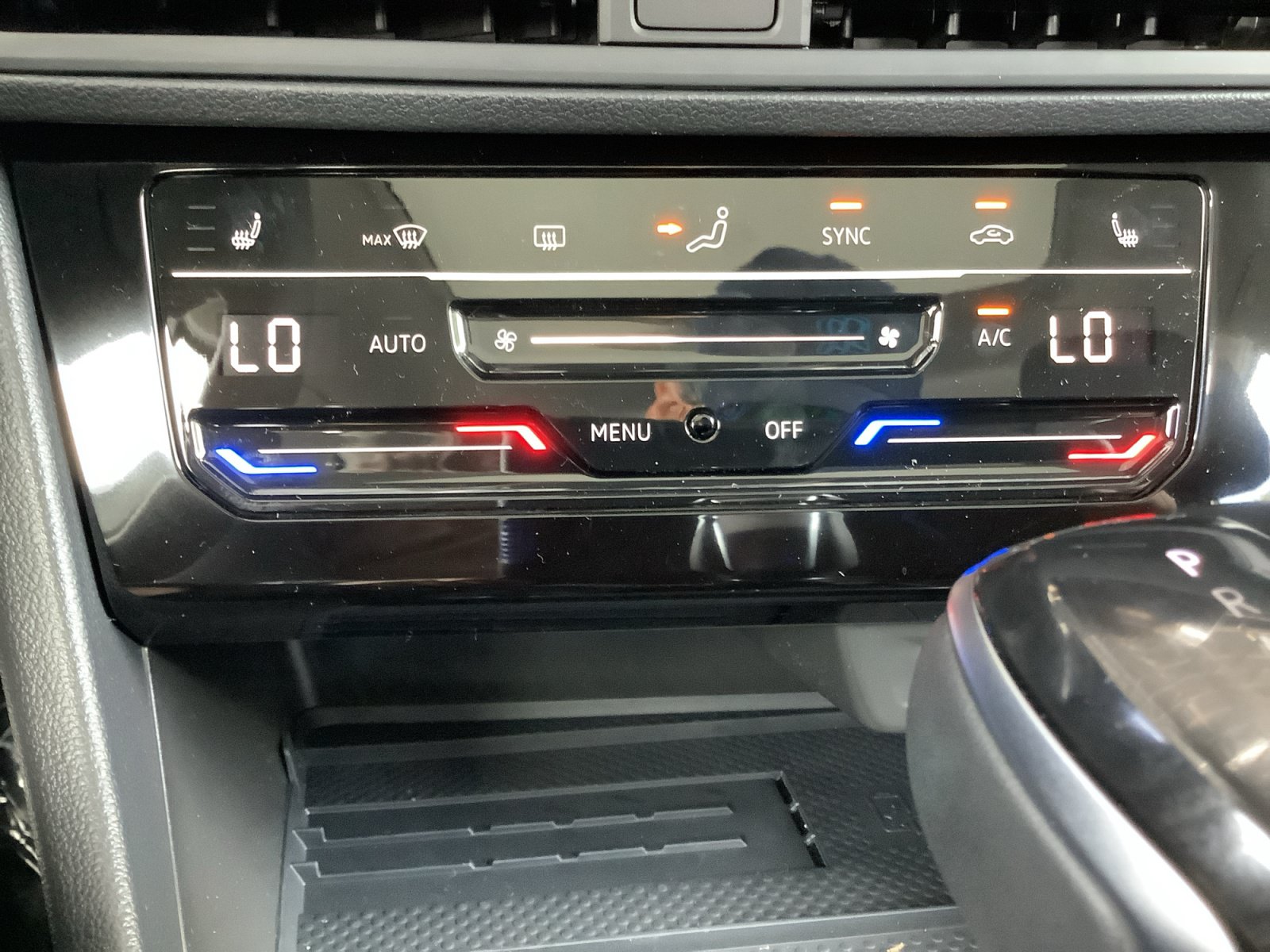 New 2026 Volkswagen Jetta SE FWD image 18