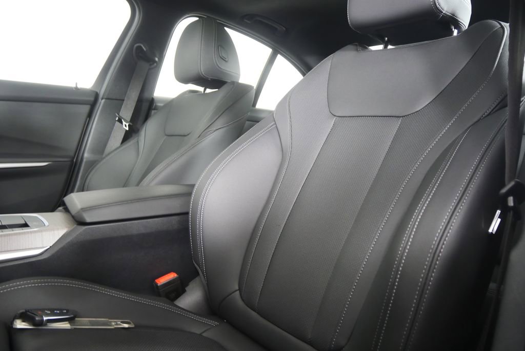 Certified 2025 BMW 330i Sedan w/ Premium Package RWD image 10