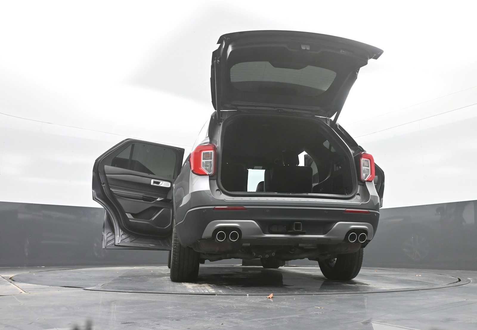 Used 2021 Ford Explorer Platinum w/ Equipment Group 601A image 42