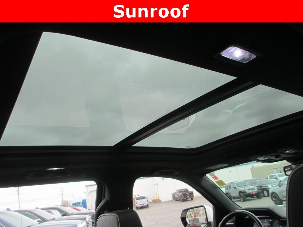 Used 2023 GMC Yukon XL SLT image 13