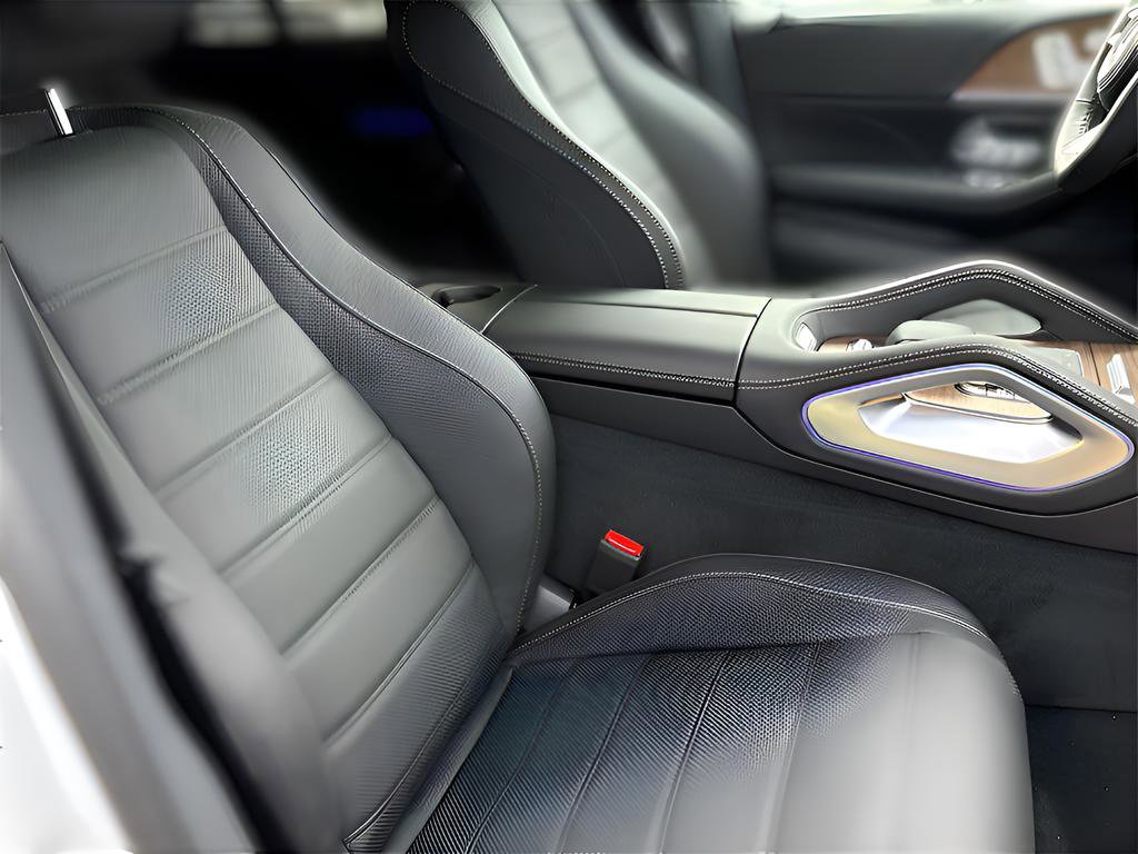 New 2026 Mercedes-Benz GLS 580 4MATIC image 25