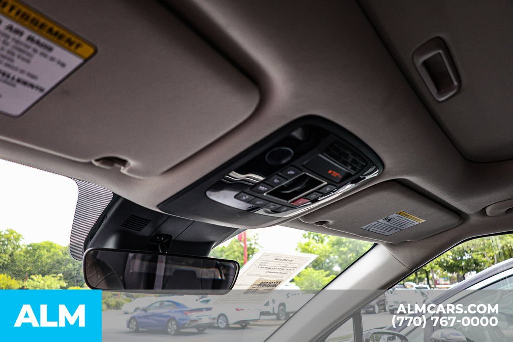 Used 2025 Kia Carnival SX w/ SX Dark Edition Package FWD image 64