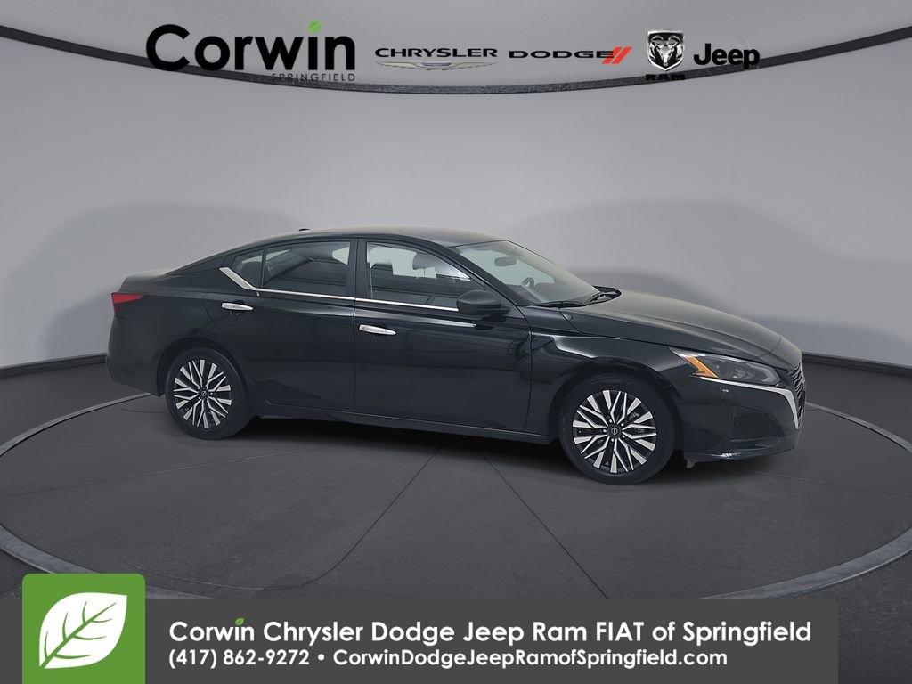 Used 2025 Nissan Altima 2.5 SV