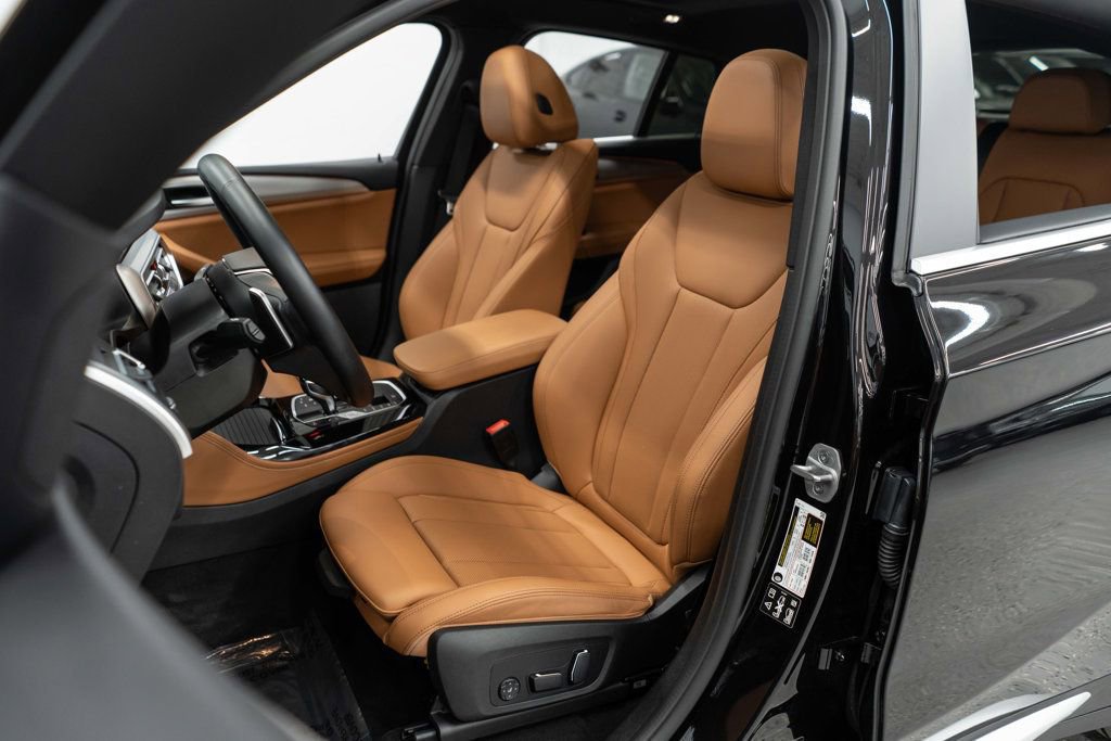 Used 2025 BMW X4 xDrive30i image 8