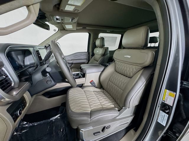 New 2026 Ford F450 Platinum w/ Platinum Plus Package image 22