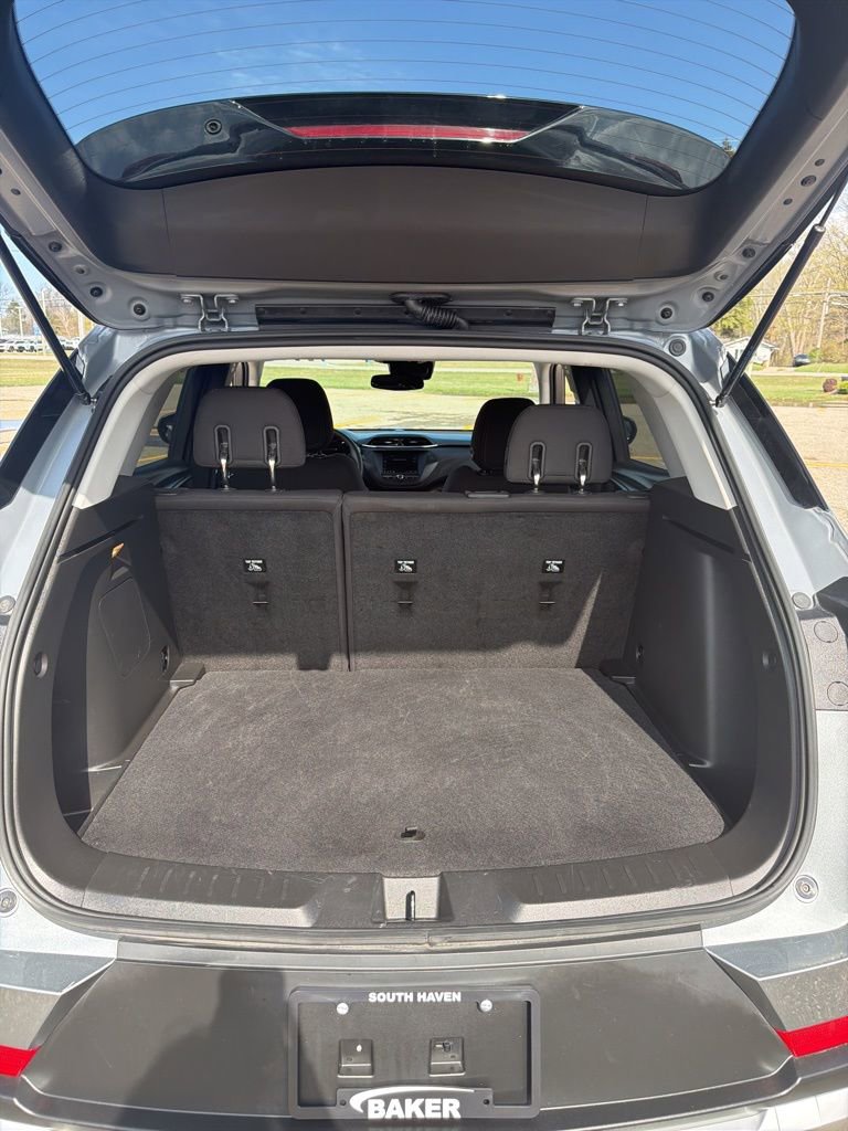 Used 2023 Chevrolet TrailBlazer LT FWD image 14