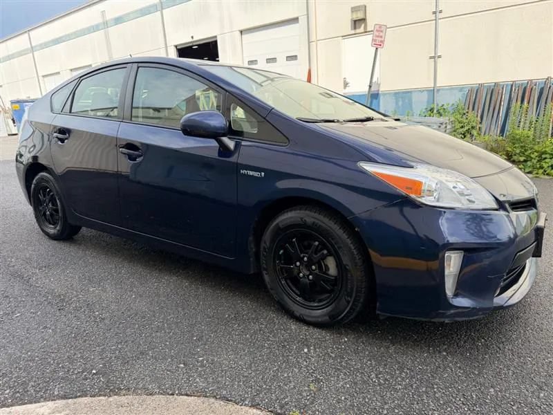 Used 2015 Toyota Prius Persona Series FWD image 22