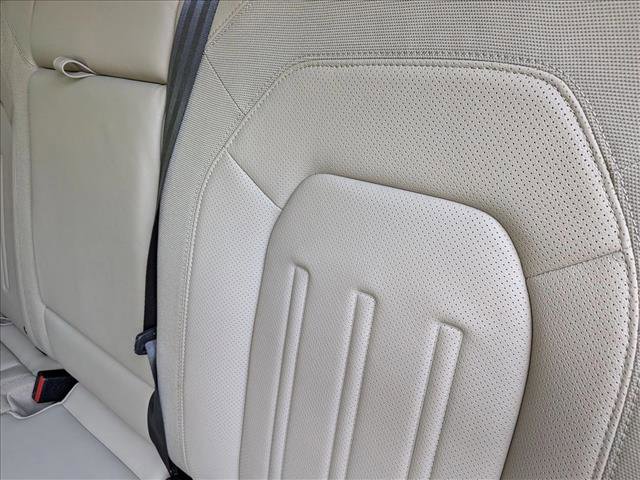 Used 2020 Land Rover Defender 110 First Edition image 15