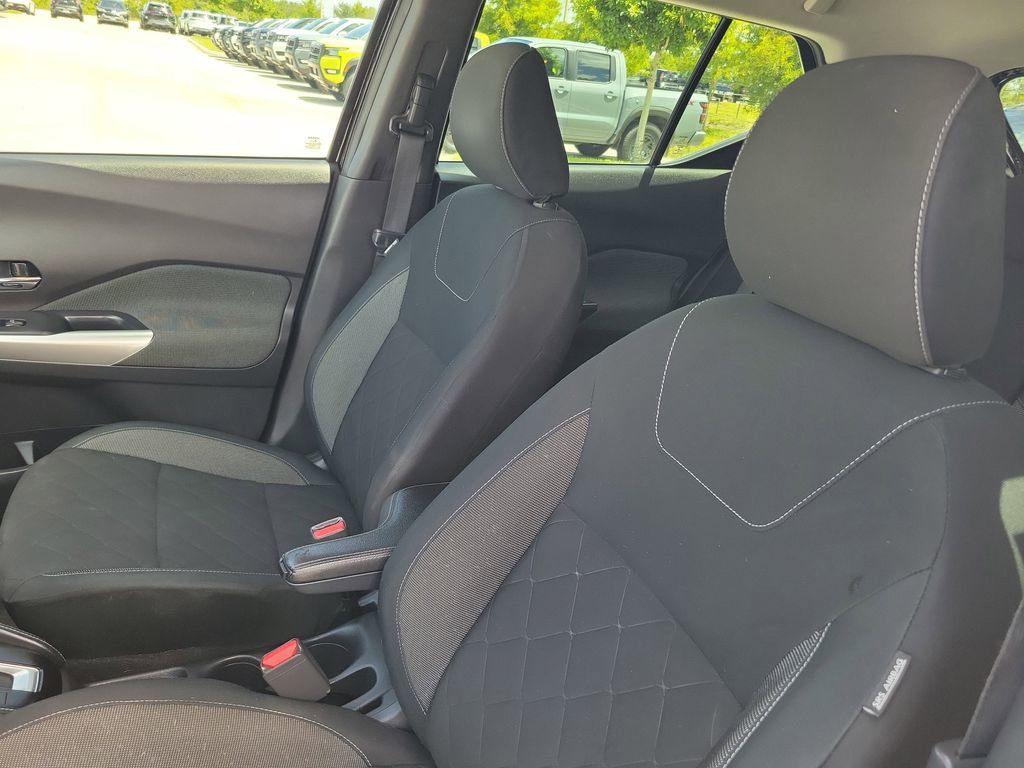 Used 2020 Nissan Kicks SV FWD image 16