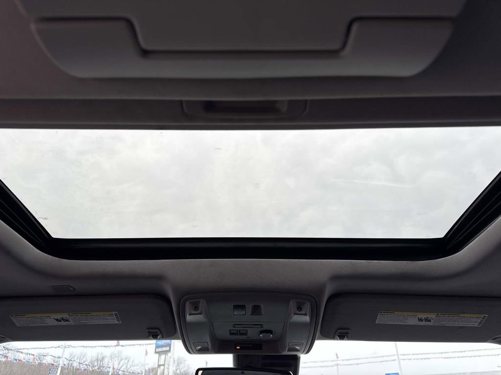 Used 2020 GMC Yukon Denali w/ Denali Ultimate Package image 26