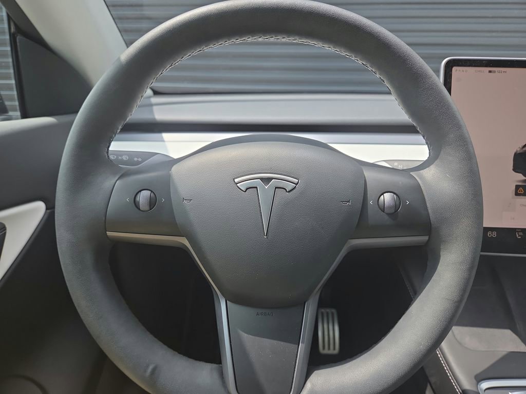 Used 2022 Tesla Model Y Performance AWD/4WD image 9