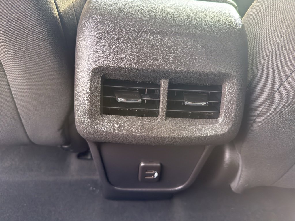 Used 2023 Chevrolet Equinox LS w/ LS Convenience Package image 33