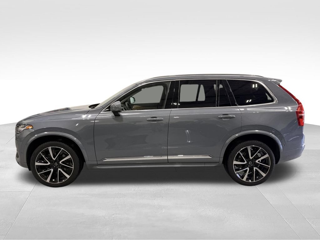 Used 2023 Volvo XC90 B5 Plus AWD/4WD image 2