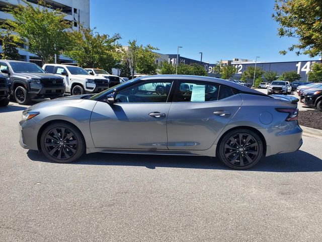 Used 2020 Nissan Maxima SR w/ Sport Mat Group FWD image 6