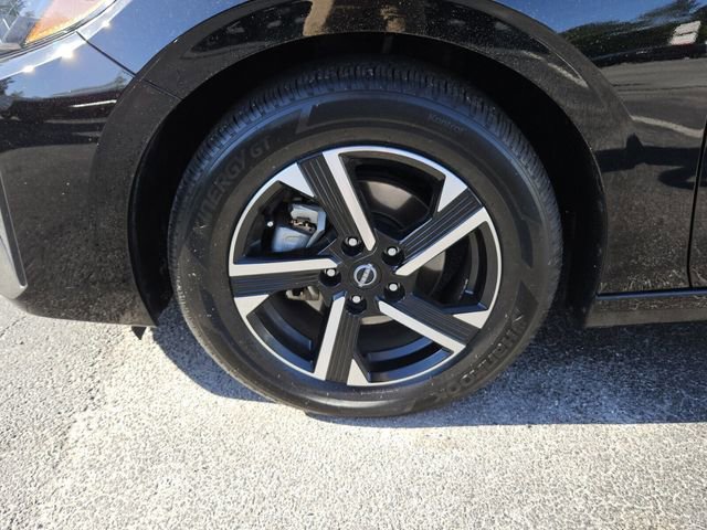 Used 2025 Nissan Sentra SV FWD image 9