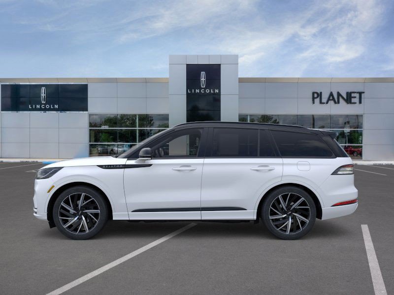 New 2026 Lincoln Aviator Black Label w/ Black Label Special Edition image 3
