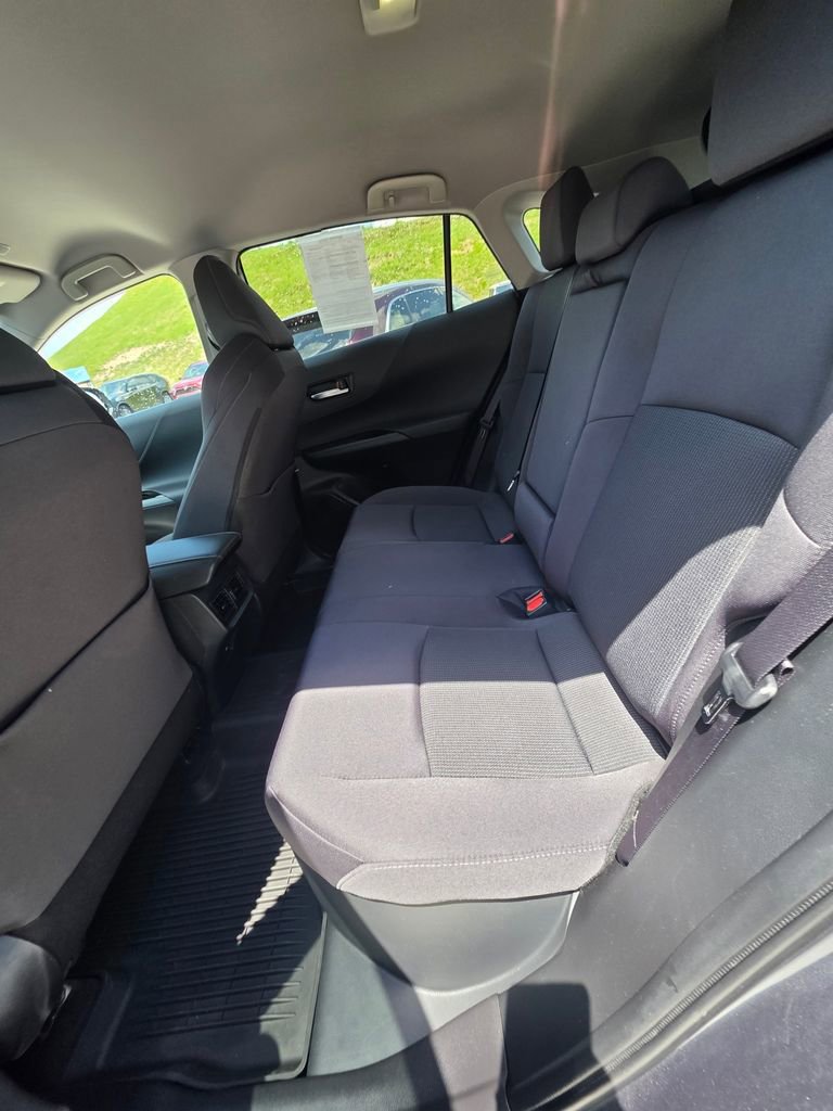 Used 2023 Toyota Venza LE AWD/4WD image 10