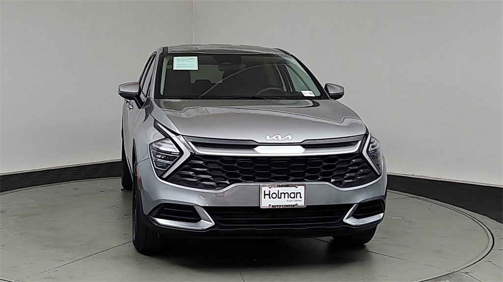 Used 2024 Kia Sportage LX image 2