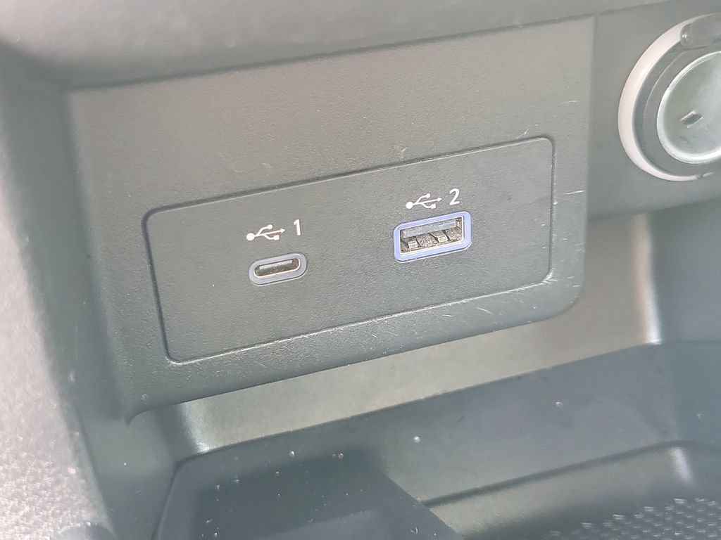 Certified 2022 Nissan Kicks SV FWD image 29