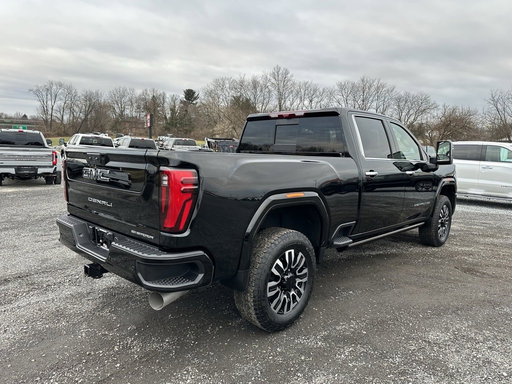 Used 2025 GMC Sierra 3500 Denali Ultimate image 5