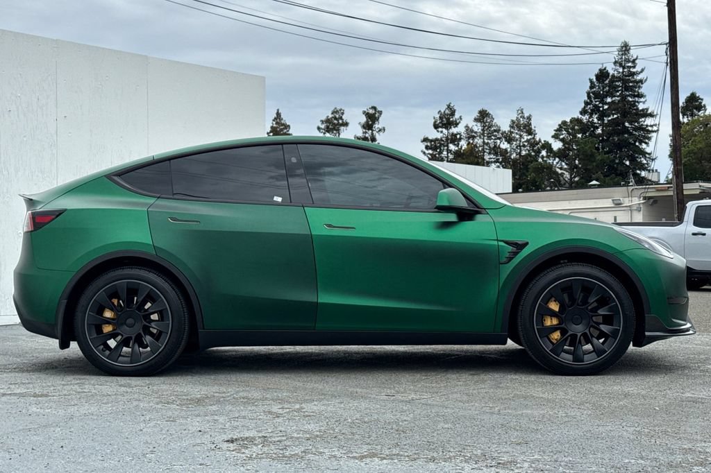 Used 2025 Tesla Model Y Long Range RWD image 2